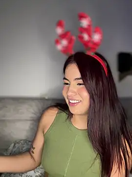 Snapshot of Zarah_Blare chatting on 24, 12, 2024 Zarah Blare online show from 24, 12, 2024