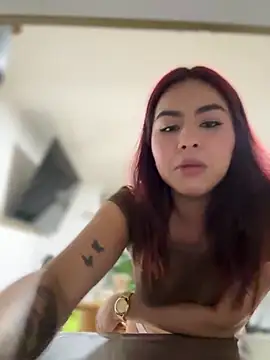 Snapshot of Zarah_Blare chatting on 19, 2, 2025 Zarah Blare online show from 19, 2, 2025