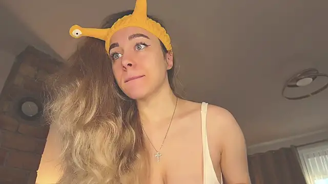 hotexclusive  online show from 3, 12, 2024