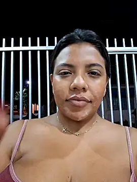 Snapshot of CanelitaPasion chatting on 2, 2, 2025 CanelitaPasion online show from 2, 2, 2025