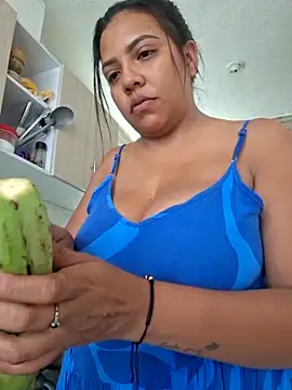 Snapshot of CanelitaPasion chatting on 21, 9, 2025 CanelitaPasion online show from 21, 9, 2025