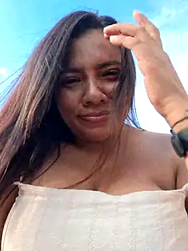 Snapshot of CanelitaPasion chatting on 1, 10, 2025 CanelitaPasion online show from 1, 10, 2025