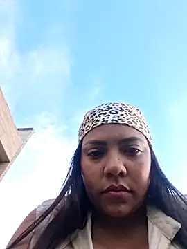 Snapshot of CanelitaPasion chatting on 5, 11, 2025 CanelitaPasion online show from 5, 11, 2025