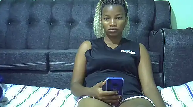 Snapshot of prettychoco1 chatting on 13, 1, 2025 prettychoco1 online show from 13, 1, 2025