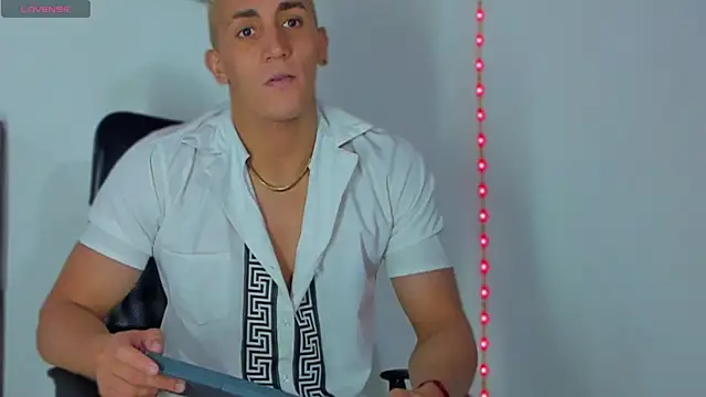 MikeRoss7777 online show from 25, 2, 2025