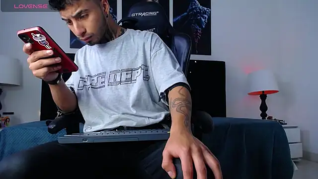 Snapshot of JuanCamiilo_66 chatting on 12, 2, 2025 JuanCamiilo 66 online show from 12, 2, 2025