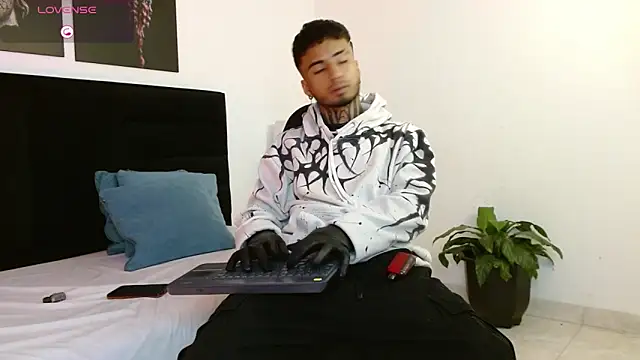 Snapshot of JuanCamiilo_66 chatting on 28, 2, 2025 JuanCamiilo 66 online show from 28, 2, 2025