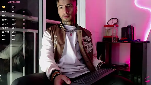 Snapshot of JuanCamiilo_66 chatting on 23, 9, 2025 JuanCamiilo 66 online show from 23, 9, 2025