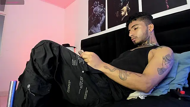 Snapshot of JuanCamiilo_66 chatting on 4, 11, 2025 JuanCamiilo 66 online show from 4, 11, 2025