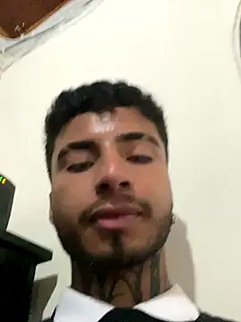 Snapshot of JuanCamiilo_66 chatting on 16, 11, 2025 JuanCamiilo 66 online show from 16, 11, 2025