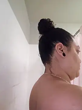 honeeyyy pot online show from 7, 10, 2025