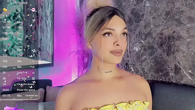 Snapshot of Emmaa_Saenz_ chatting on 6, 2, 2025 Emmaa Saenz  online show from 6, 2, 2025