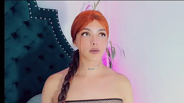 Snapshot of Emmaa_Saenz_ chatting on 13, 3, 2025 Emmaa Saenz  online show from 13, 3, 2025