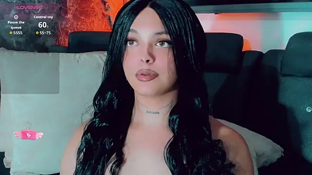 Emmaa Saenz  online show from 5, 6, 2026