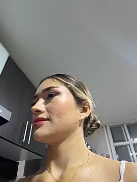 Snapshot of Arianavillada chatting on 12, 6, 2026 Arianavillada online show from 12, 6, 2026
