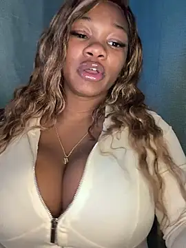 Snapshot of CharismaaBanx chatting on 7, 2, 2025 CharismaaBanx online show from 7, 2, 2025