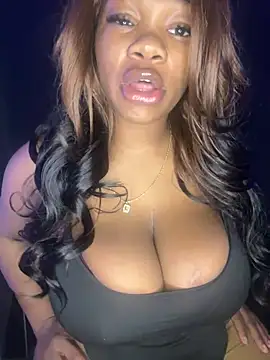 Snapshot of CharismaaBanx chatting on 7, 3, 2025 CharismaaBanx online show from 7, 3, 2025