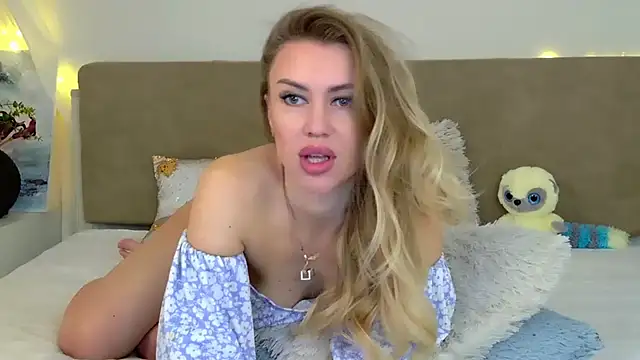 LuisaSin online show from 13, 3, 2026