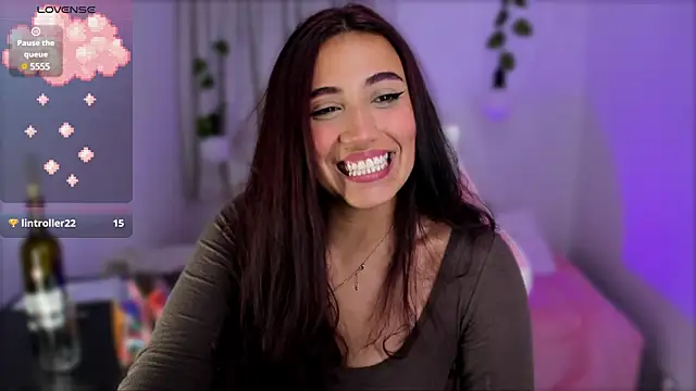 Snapshot of veronicaxx69 chatting on 31, 12, 2024 veronicaxx69 online show from 31, 12, 2024