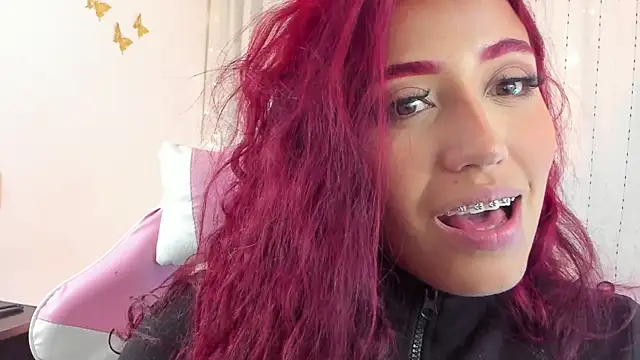 Snapshot of veronicaxx69 chatting on 13, 9, 2025 veronicaxx69 online show from 13, 9, 2025