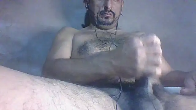 Snapshot of peloton10 chatting on 10, 11, 2025 peloton10 online show from 10, 11, 2025