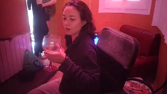 Snapshot of Lia_Y_PatrickX chatting on 26, 11, 2025 Lia Y PatrickX online show from 26, 11, 2025