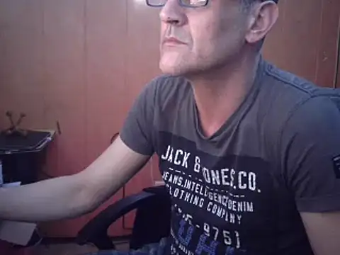 Snapshot of Lia_Y_PatrickX chatting on 3, 3, 2026 Lia Y PatrickX online show from 3, 3, 2026