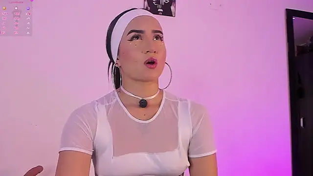 Snapshot of Maggie_1 chatting on 5, 1, 2026 Maggie 1 online show from 5, 1, 2026