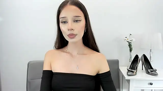 Snapshot of EmilyDarling chatting on 13, 10, 2025 EmilyDarling online show from 13, 10, 2025