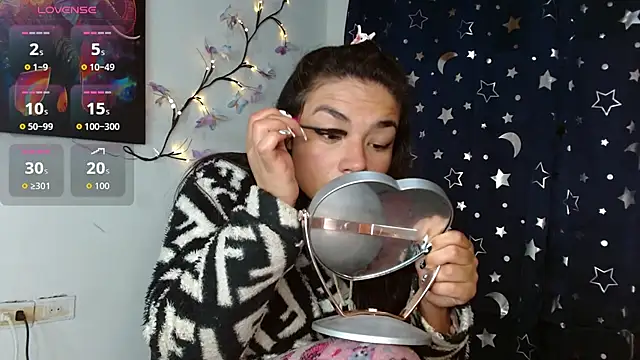 Snapshot of _serendepia_ chatting on 31, 10, 2025 serendepia online show from 31, 10, 2025