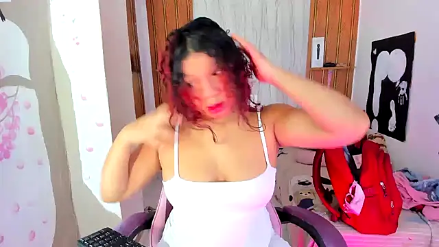 Emily Coper18 online show from 29, 6, 2026