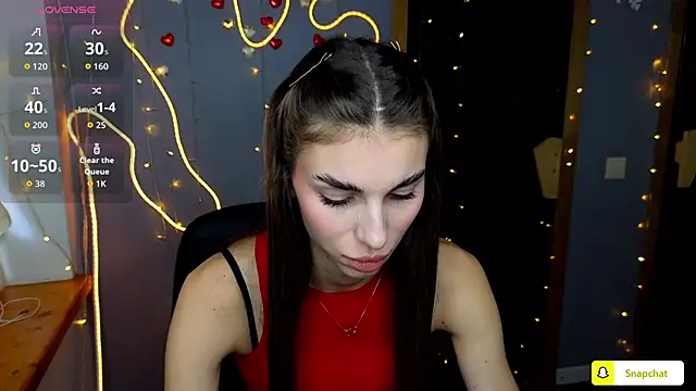 Snapshot of EmmyGreans chatting on 8, 10, 2025 EmmyGreans online show from 8, 10, 2025