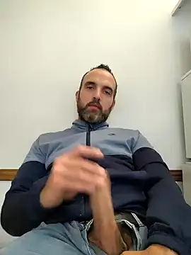 leon3875 online show from 13, 3, 2025