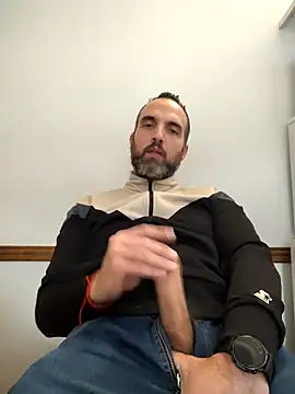 leon3875 online show from 8, 10, 2025