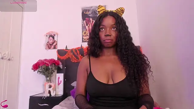 Reina Love2 online show from 12, 10, 2025