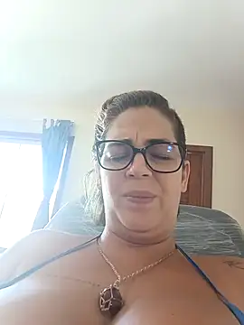 Snapshot of Escarlate4you_ chatting on 1, 3, 2025 Escarlate4you  online show from 1, 3, 2025
