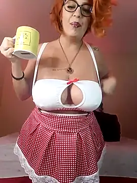 Snapshot of Escarlate4you_ chatting on 28, 9, 2025 Escarlate4you  online show from 28, 9, 2025