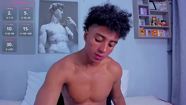 Snapshot of MagnusKing_ chatting on 13, 9, 2025 MagnusKing  online show from 13, 9, 2025