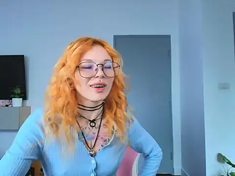 Snapshot of juicyshow_ chatting on 16, 9, 2025 juicyshow online show from 16, 9, 2025