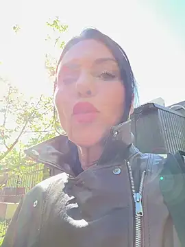 KimKelly13 online show from 4, 5, 2026