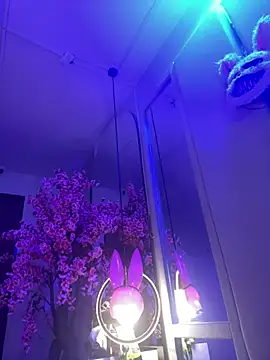 Broklinwhite  online show from 21, 7, 2026