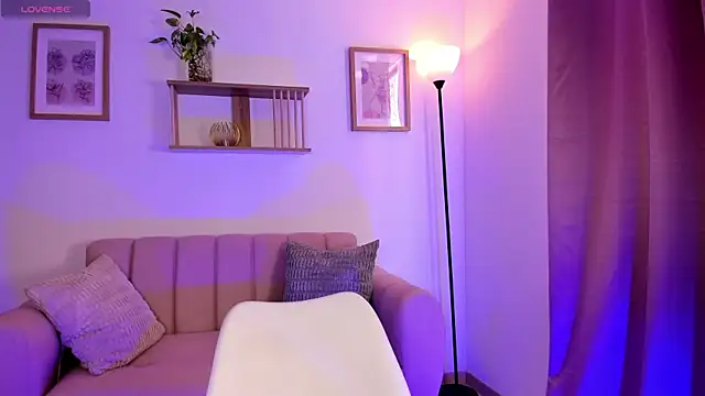 Lilabril online show from 4, 8, 2026