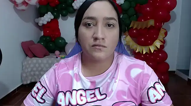 Saracutee1 online show from 15, 12, 2024