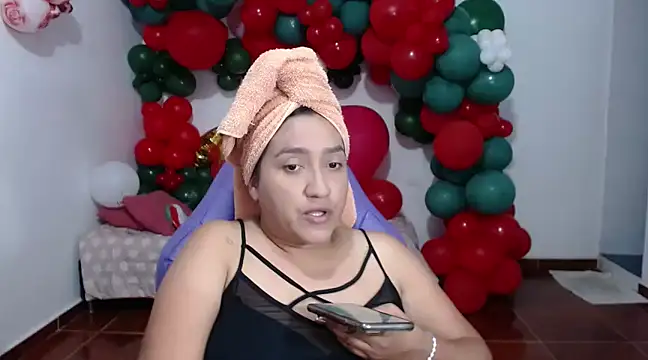 Saracutee1 online show from 26, 12, 2024