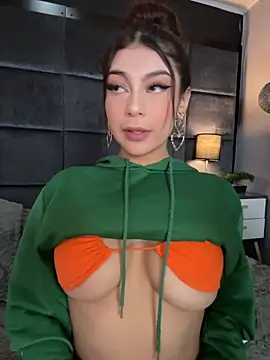 CHERRYY BOMB  online show from 13, 10, 2025