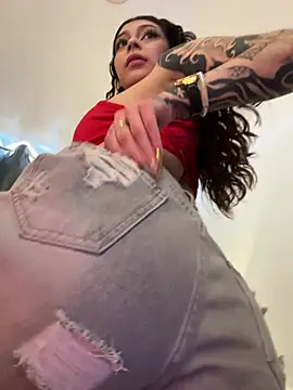 CHERRYY BOMB  online show from 30, 7, 2026
