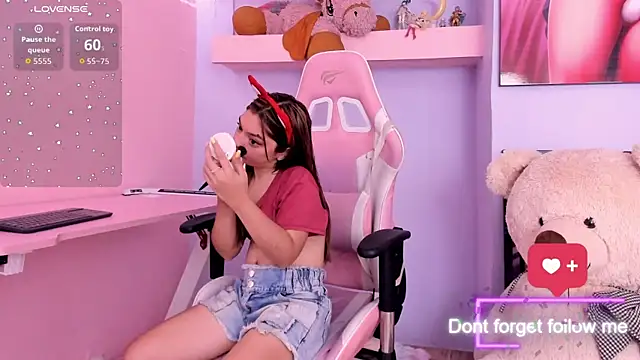 CharlotteMuller online show from 17, 7, 2026