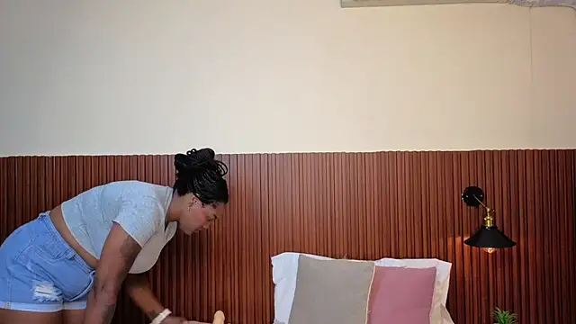 chanel brunette online show from 9, 2, 2026