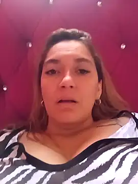 Izury Blondee online show from 7, 2, 2025