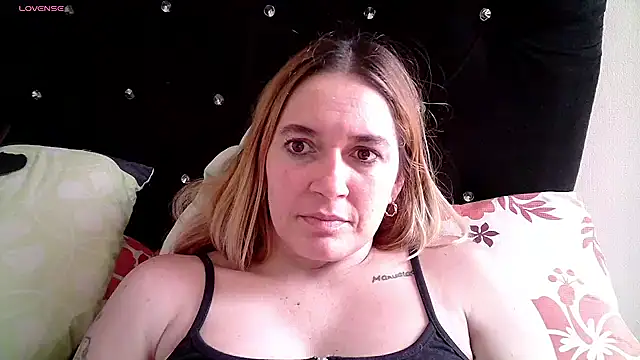 Izury Blondee online show from 20, 2, 2025